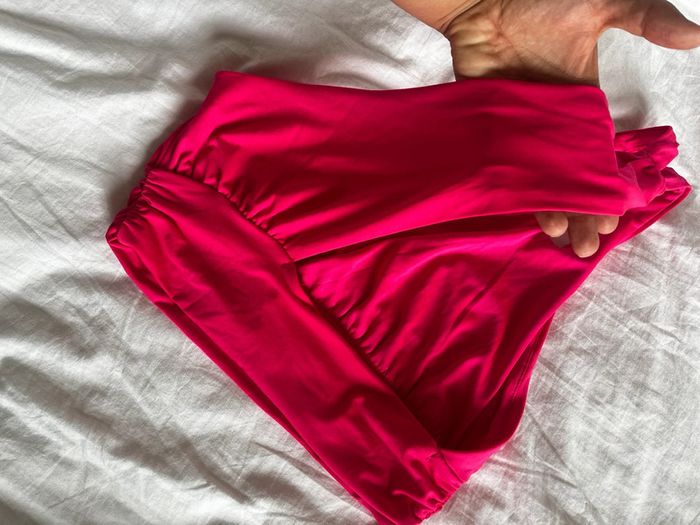 Haut asymétrique rose court - photo numéro 5