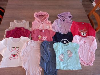 Lot vêtements fille 24 mois