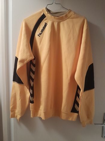 Pull jaune