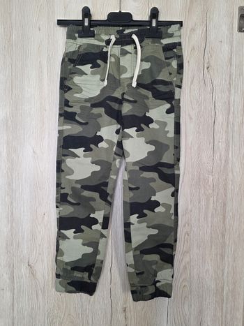 PANTALON GARÇON KAKI  MILITAIRE MOTIFS DESSUS TAILLE 6ANS NEUF MARQUE KIABI