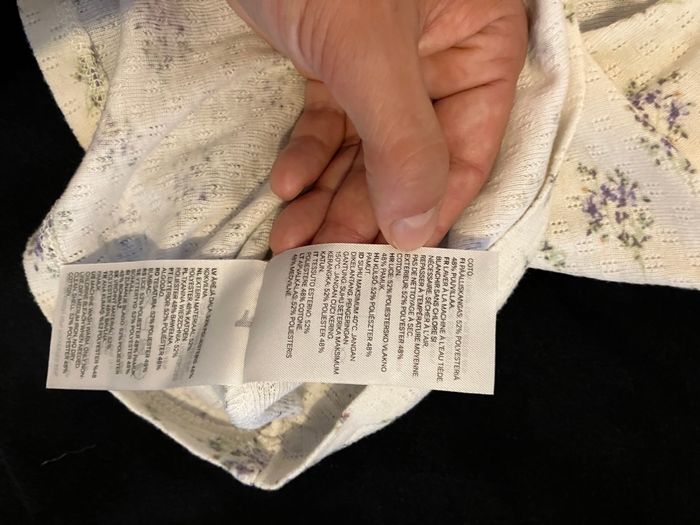 Tee shirt court crème à motifs - photo numéro 4