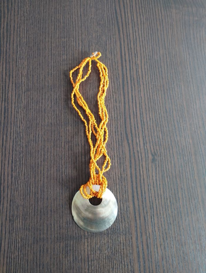 Collier en nacre