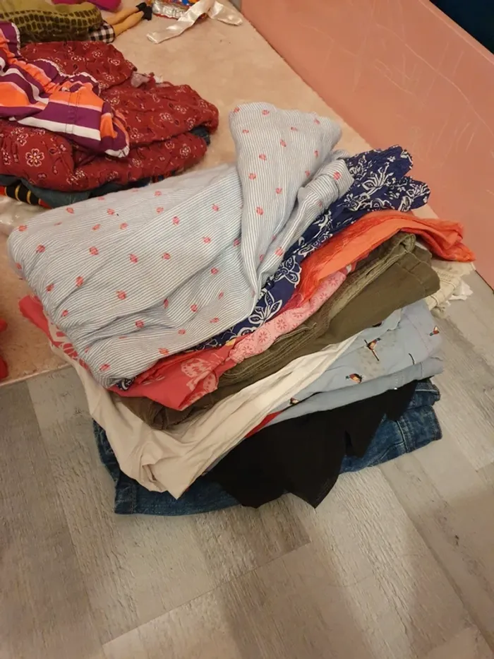 Lot de vêtements 7 et 8ans - photo numéro 2