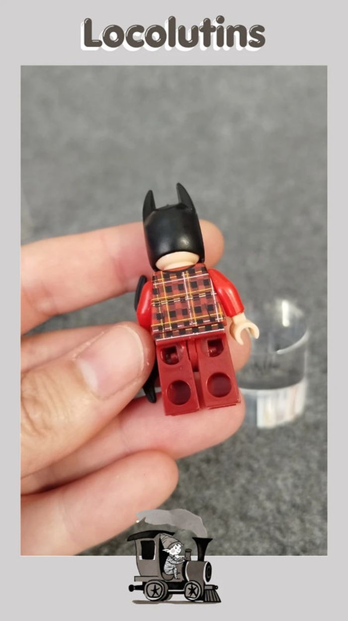 🚂 Figurine Batman en pyjama rouge - photo numéro 4
