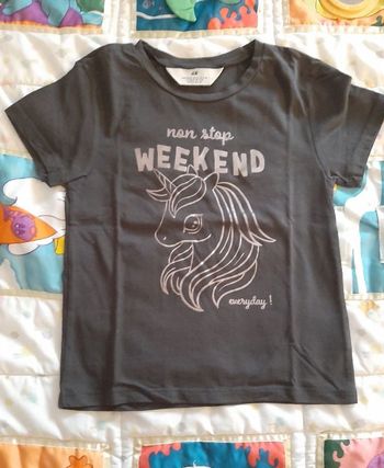 T shirt h&m licorne neuf