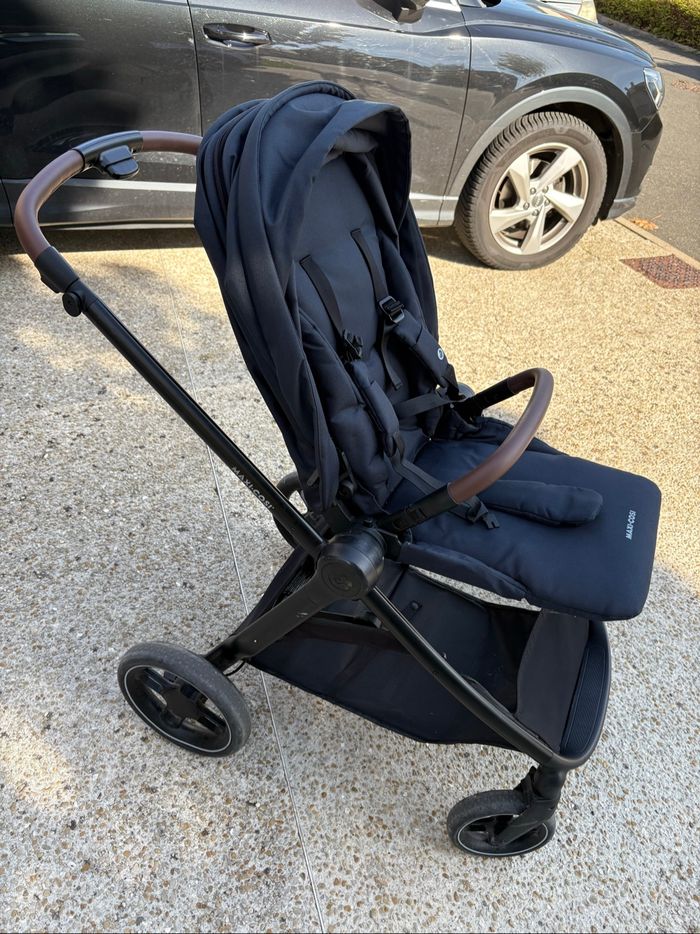 Poussette maxi cosi street quasi neuve