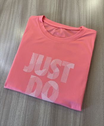 T-shirt Nike rose pâle - Taille S – Inscription « Just Do It »