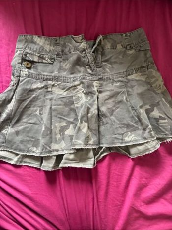 Jupe kaki mim T38 - 4€
