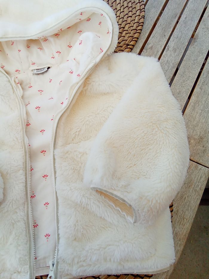 Veste crème en fausse fourrure avec capuche TAO taille 3 ans - photo numéro 6