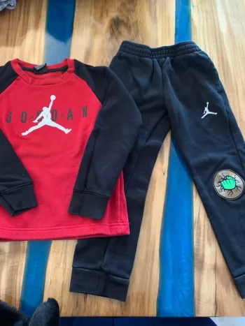 Ensemble Jordan taille 6/7 ans