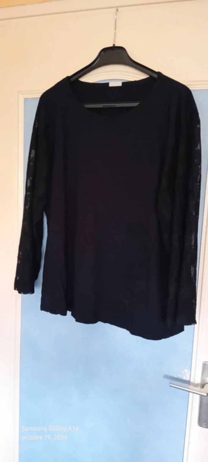Haut viscose avec dentelle et broderies noir femme 54 in extenso - photo numéro 5