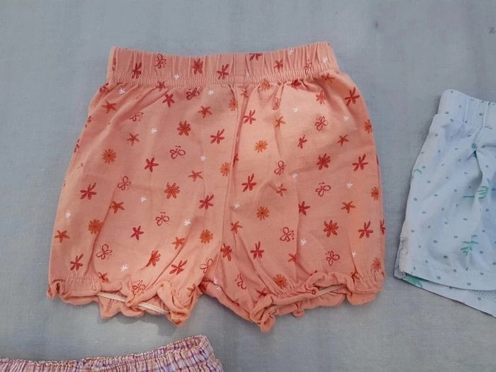 Lot de 5 shorts fille 6 mois - photo numéro 2