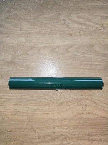 Film adhesif permanent vert foncé pour machine de découpe