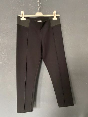Pantalon court taille à large elastique et couture verticale