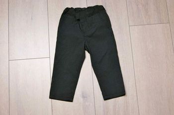 Pantalon habillé noir à rayure blanche. 18 mois garçon. Kidkanai