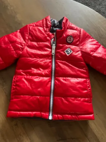 Doudoune mi saison  ikks réversible 3/6 mois rouge et marine