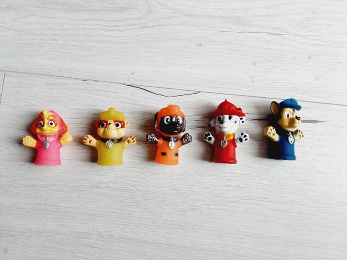 Jeu jouet enfant 5 marionnettes de doigts Pat patrouille Paw patrol