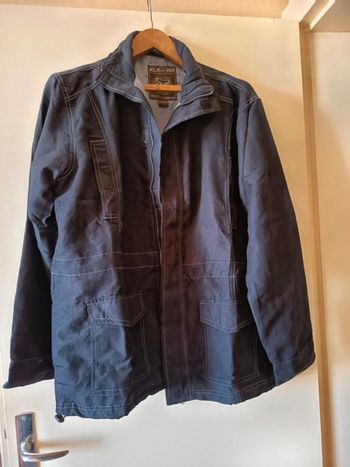 Veste homme .marque Atlas for men . Tissu dessus effet suédine.