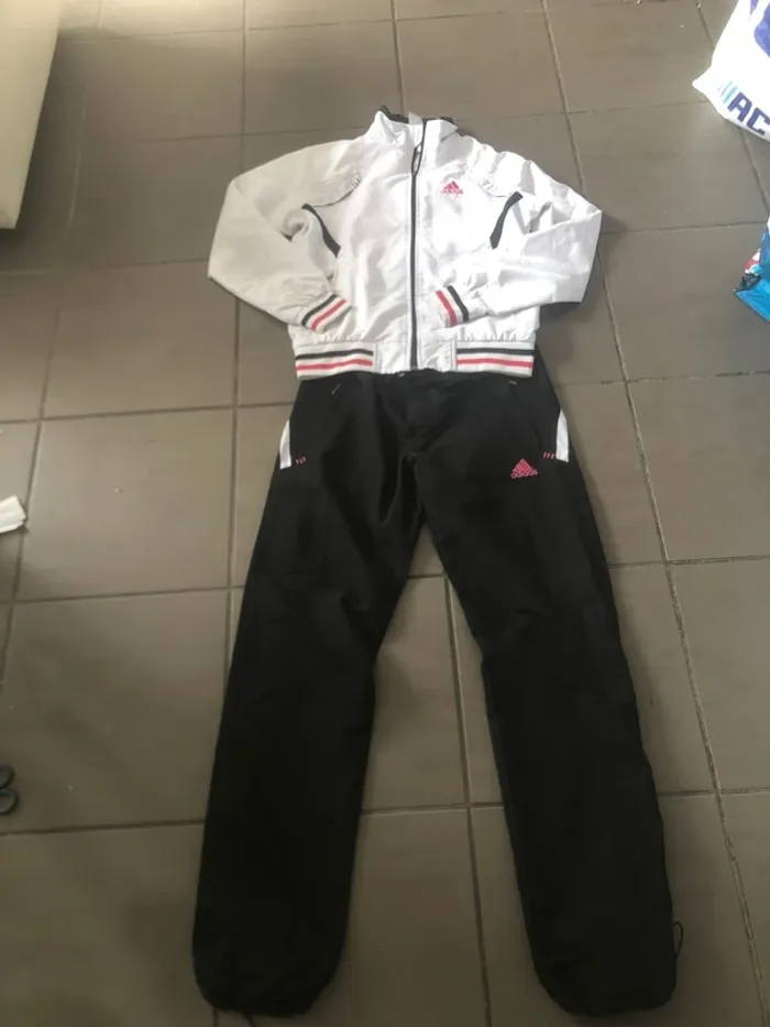 Ensemble survêtement Adidas T42/44 femme 👩 - photo numéro 2