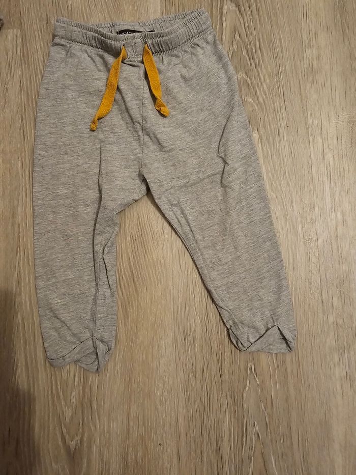 Lot pantalons - photo numéro 2