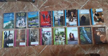 Lot de 16 Romans / Collection Nous Deux.