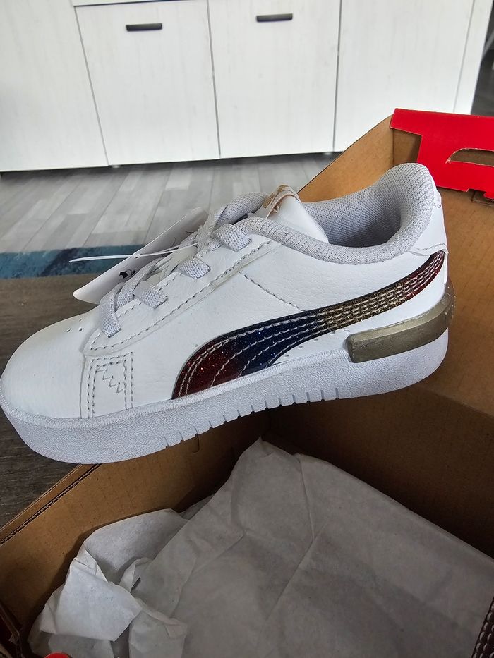 Chaussures arc en ciel puma neuve pointure 34 - photo numéro 4