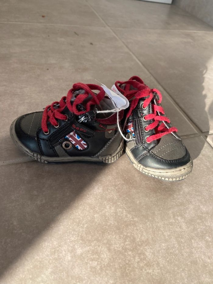 Chaussure 19