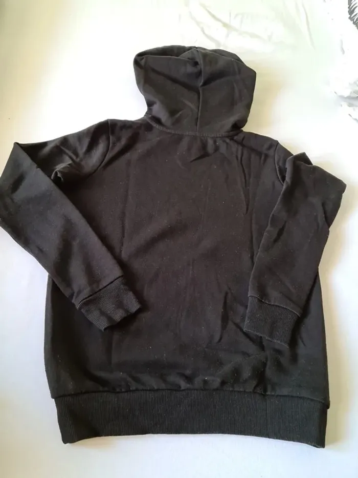 Sweat a capuche - photo numéro 2