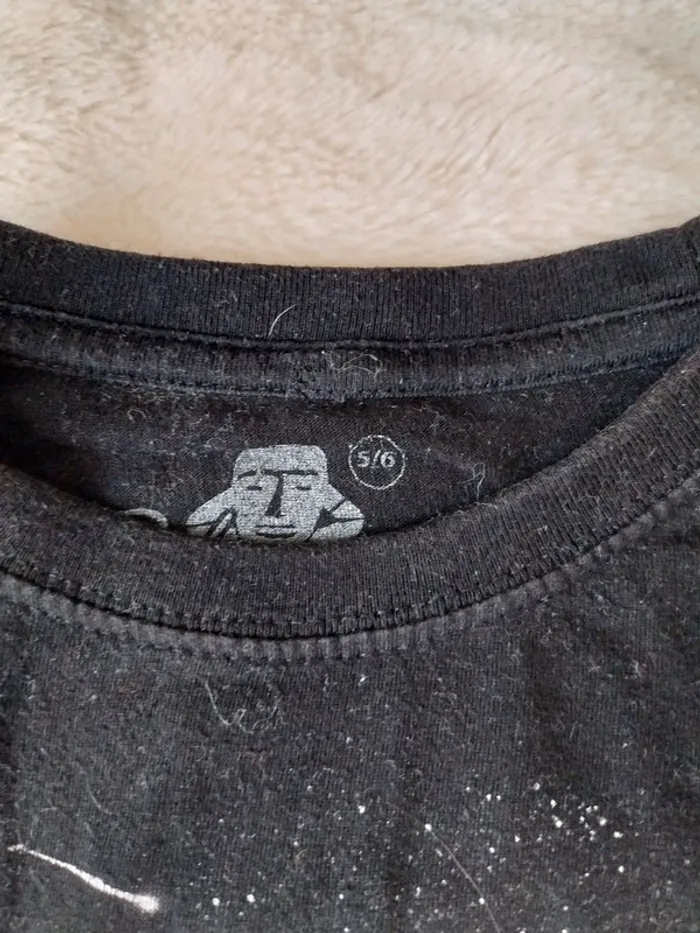 Tee-shirt 5/6 ans - photo numéro 2