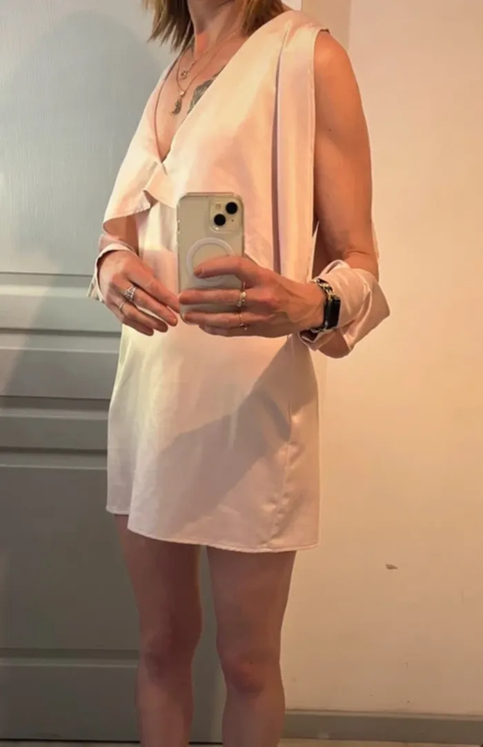 Robe courte nude satinée Missguided – Taille 38 - photo numéro 2