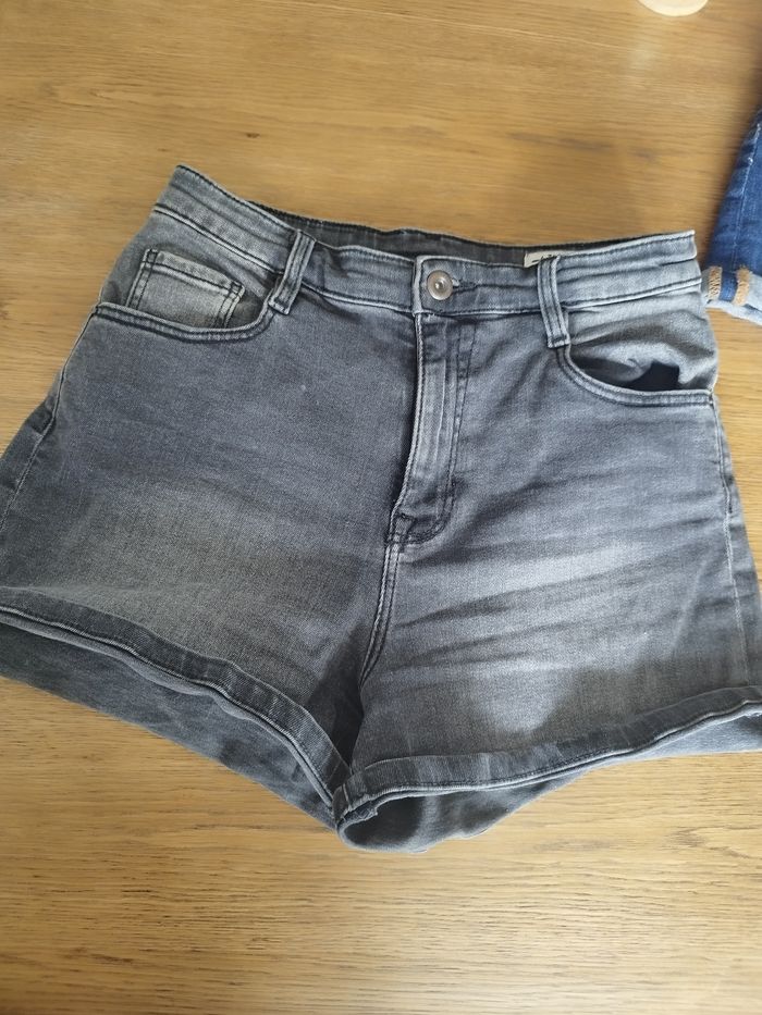 Lot de trois shorts en jeans - photo numéro 3