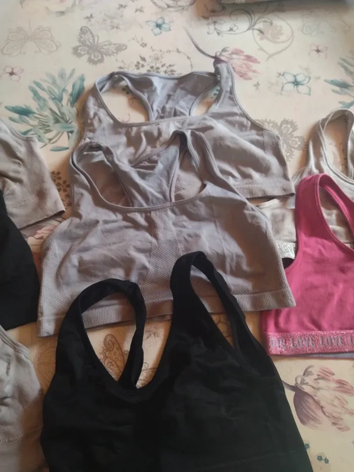 Lot de 8 brassières - photo numéro 3