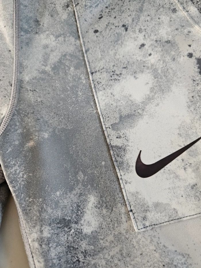 Nike legging de sport taille 146 - photo numéro 4
