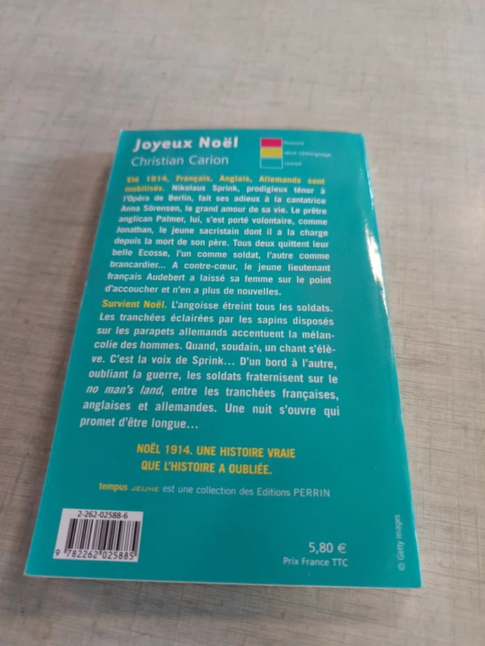 Livre joyeux noël - photo numéro 2