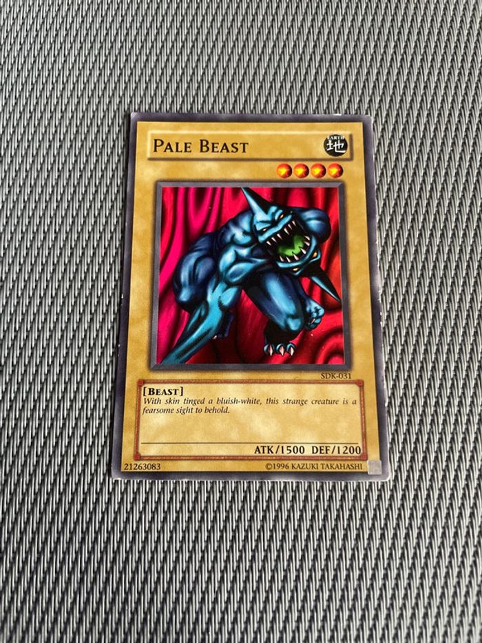 carte Yu-Gi-Oh! Pale Beast SDK-031