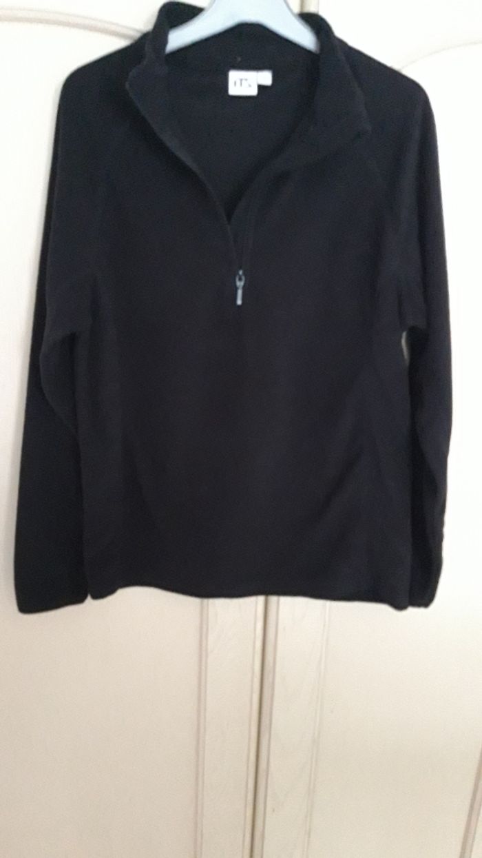 Pull polaire noir