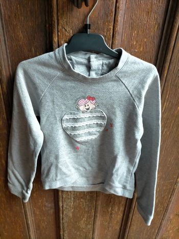 Très joli sweat Catimini 4 ans