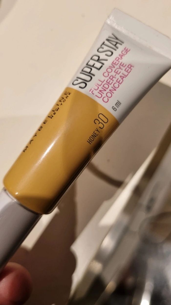 Concealeur anti - cernes Superstay Honey neuf MAybelline - photo numéro 3