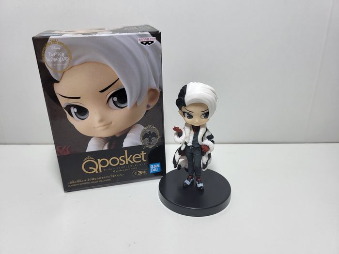 Twisted Wonderland Q posket Vol.5 Divus Crewel