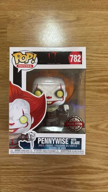 Funko Pop 782 Pennywise with blade