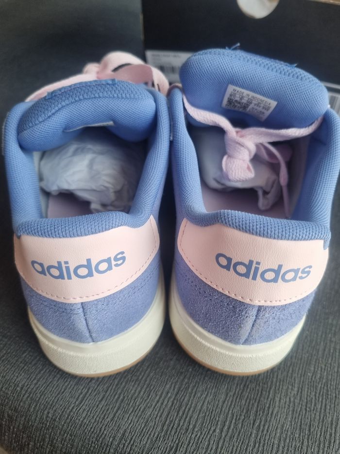 Baskets Adidas neuves - photo numéro 5