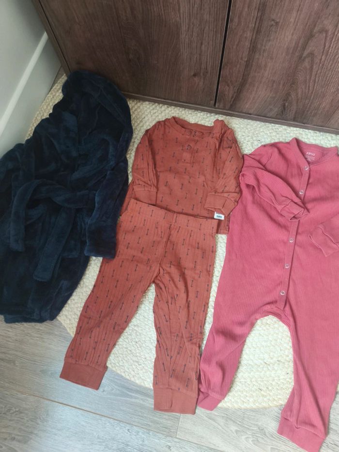 Vêtements de nuit 2 ans