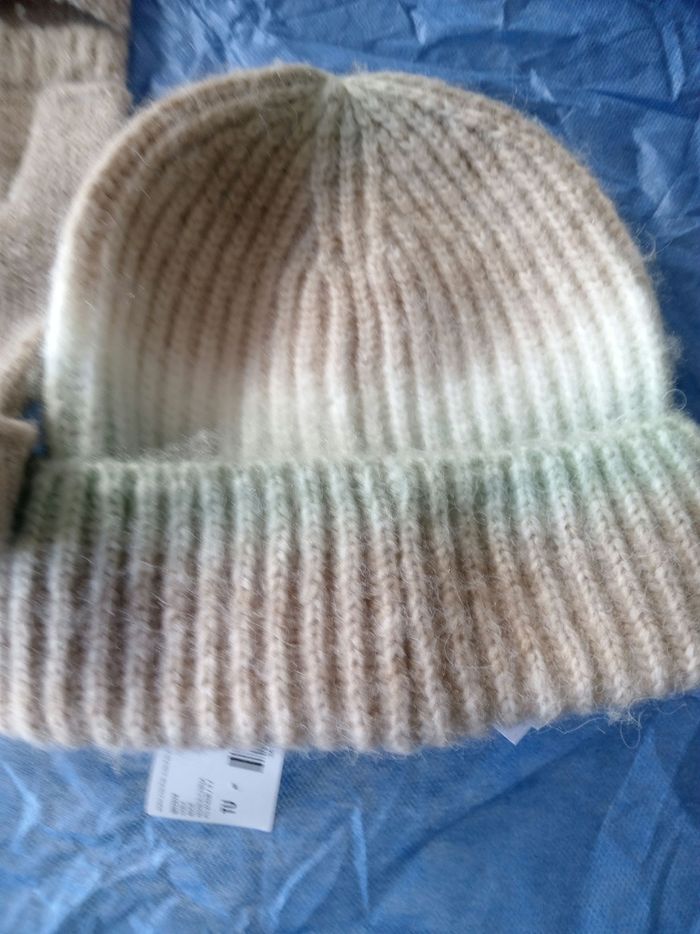 Ensemble Bonnet et mitaines - photo numéro 2