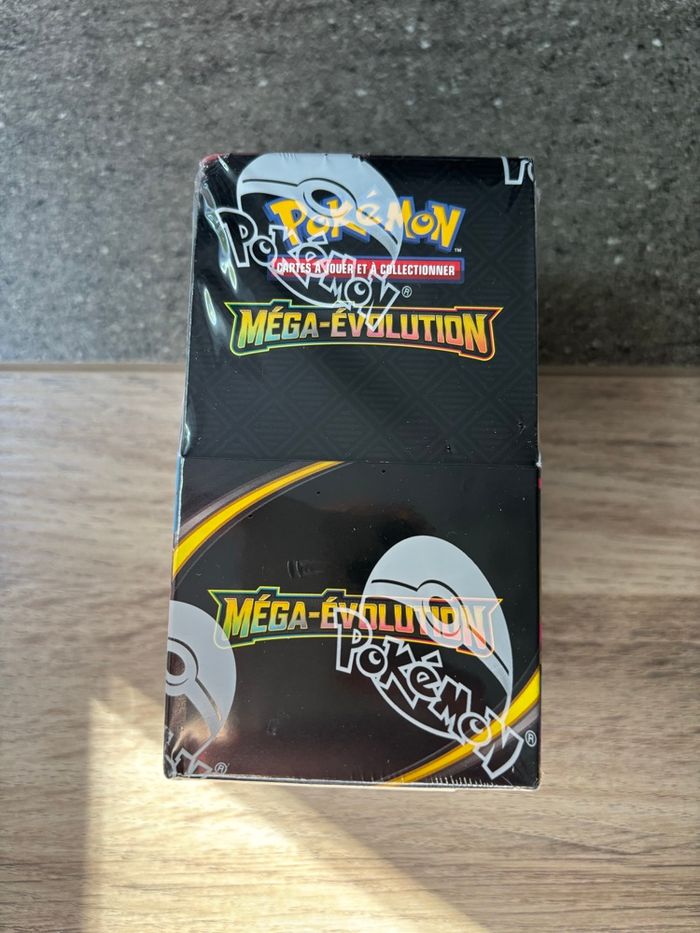 Demi display Pokemon Méga Evolution ME01