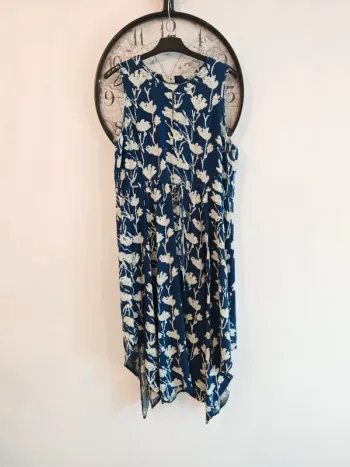 Robe longue d'été bleu et blanche taille 44