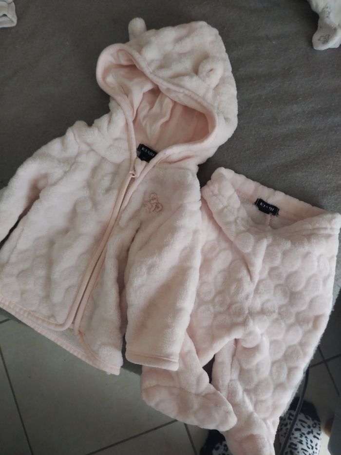 Lot vêtements Kiabi 1 mois fille - photo numéro 2