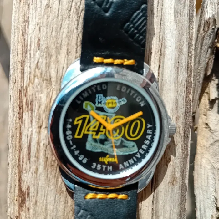 Montre Dr. Martens édition limitée pour les 35 ans du modèle 1460 - photo numéro 3