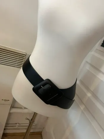 Ceinture taille en cuir noir 80