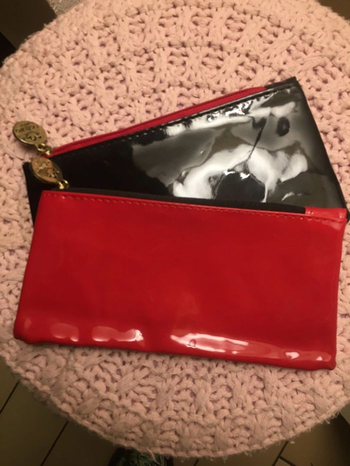 Pochettes noires et rouges - photo numéro 4