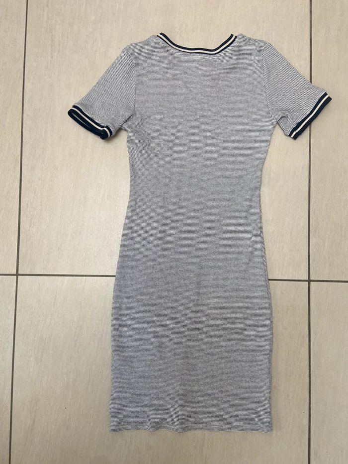 Robe à rayure/ligne - photo numéro 5